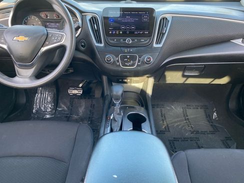 Used 2024 Chevrolet Malibu LS FWD image 11