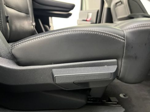 Used 2025 Ford Expedition Platinum AWD/4WD image 24
