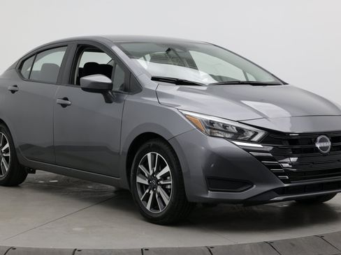 Used 2025 Nissan Versa SV FWD image 3