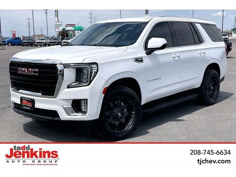 Used 2022 GMC Yukon SLE AWD/4WD image 1