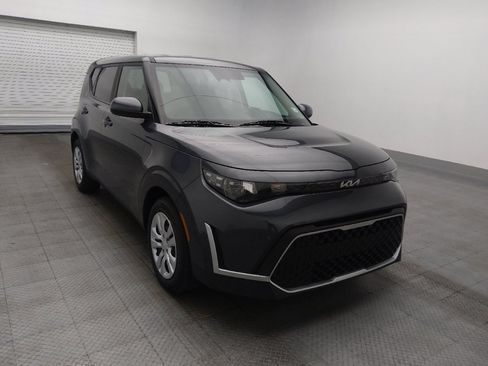 Used 2024 Kia Soul LX FWD image 13