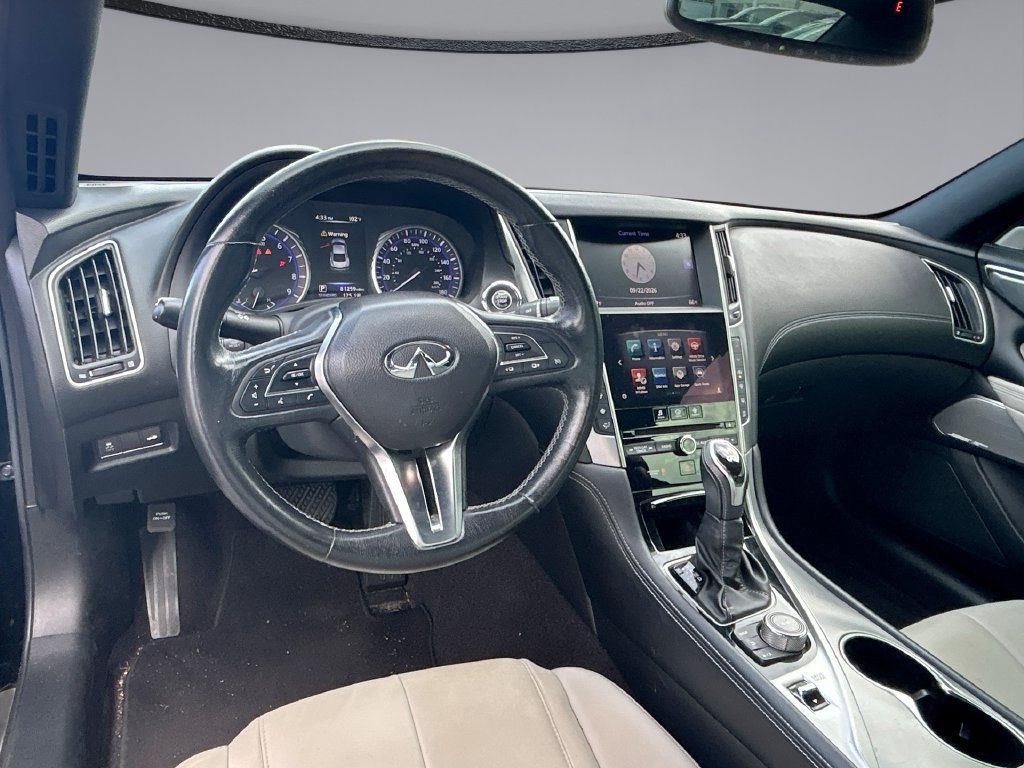 Used 2017 INFINITI Q60 3.0t w/ Cargo Package RWD image 15