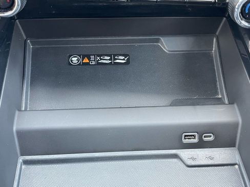 Used 2025 Chevrolet Tahoe Premier RWD image 12