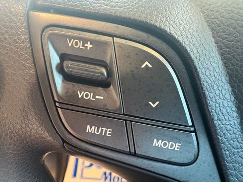 Used 2017 Hyundai Santa Fe Sport FWD image 13