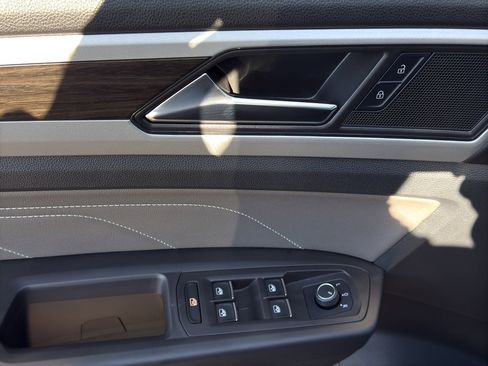 Used 2023 Volkswagen Atlas SE image 10