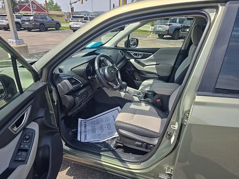 Used 2021 Subaru Forester Premium AWD/4WD image 10