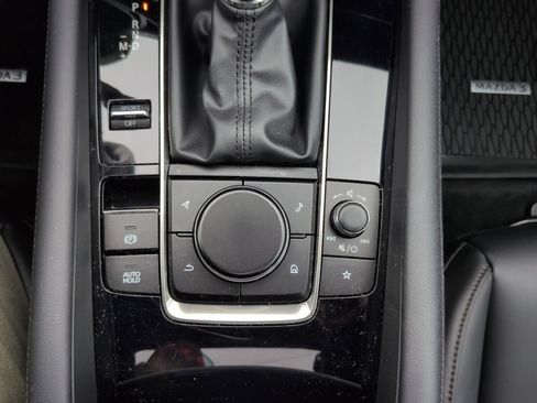 Used 2025 MAZDA MAZDA3 s image 28