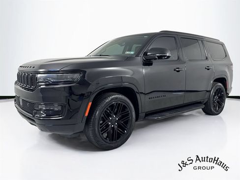 Used 2023 Jeep Wagoneer Series II AWD/4WD image 3