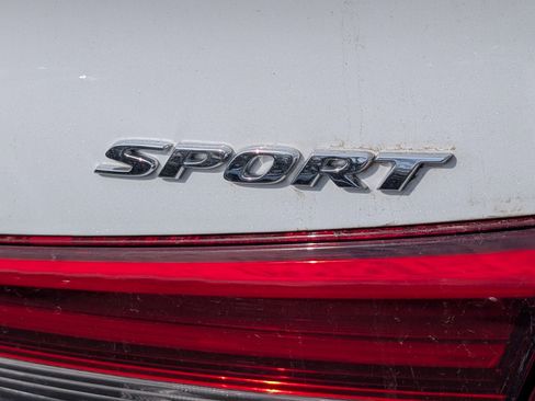 Used 2023 Honda Civic Sport image 9