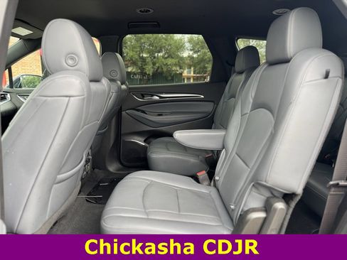 Used 2024 Buick Enclave Premium image 11