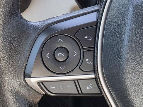 Used 2021 Toyota Camry LE image 14