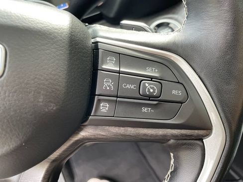 Used 2021 Jeep Grand Cherokee L Limited AWD/4WD image 33