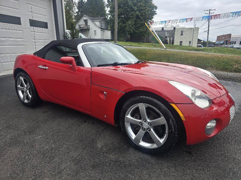 Used 2007 Pontiac Solstice Convertible w/ Premium Package RWD image 4