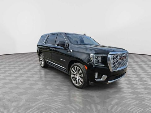 Certified 2022 GMC Yukon Denali w/ Denali Ultimate Package AWD/4WD image 2
