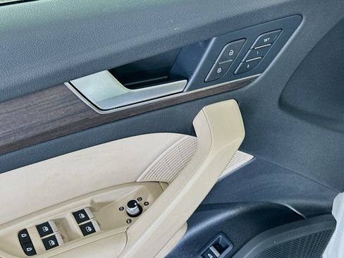 Used 2024 Audi Q5 2.0T Premium Plus image 15