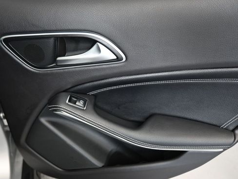 Used 2019 Mercedes-Benz GLA 250 4MATIC image 43