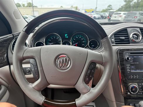 Used 2014 Buick Enclave Leather image 17