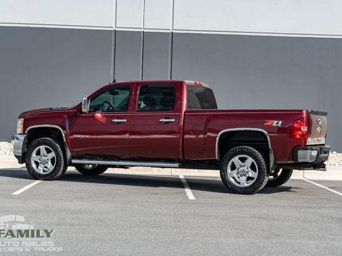 Used 2014 Chevrolet Silverado 2500 LTZ w/ LTZ Plus Package image 5