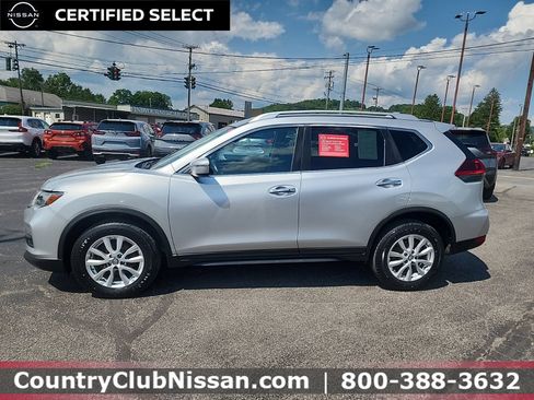 Used 2018 Nissan Rogue SV AWD/4WD image 5