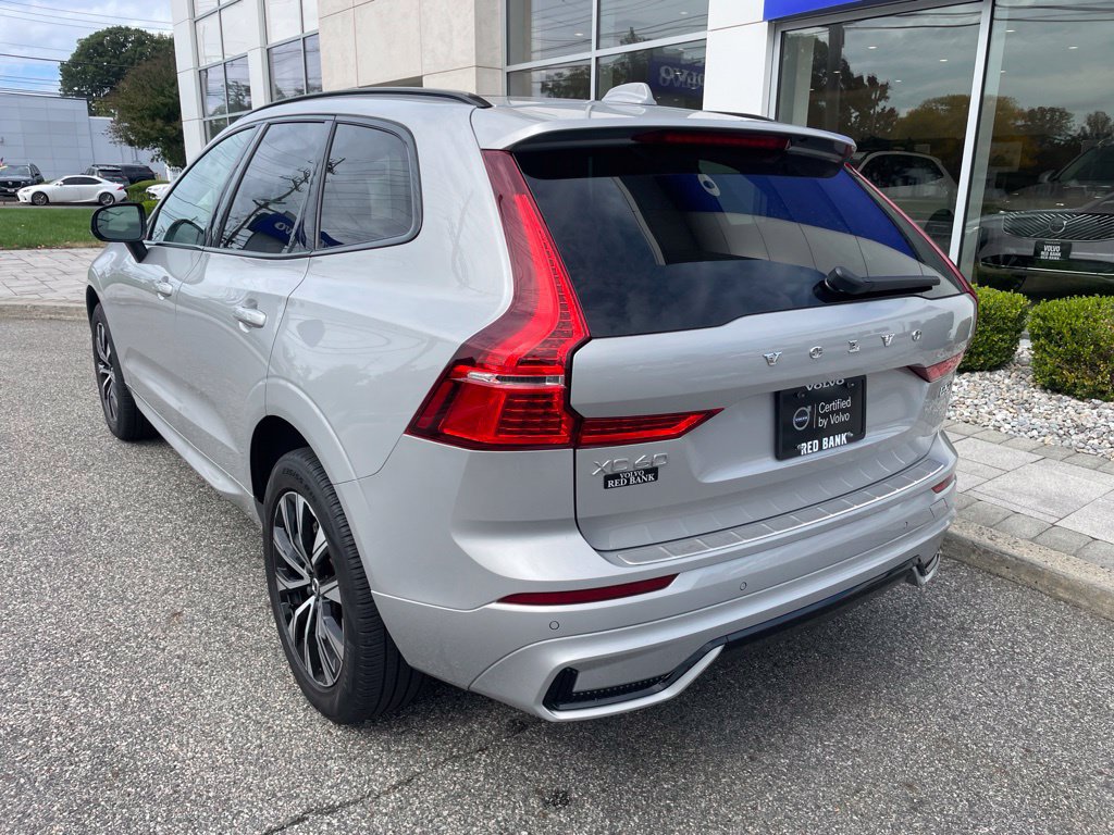 Certified 2024 Volvo XC60 B5 Core w/ Climate Package AWD/4WD image 3