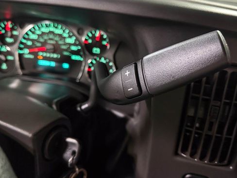 Used 2017 GMC Savana 3500 LS image 24