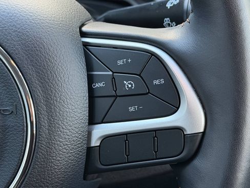Used 2019 Jeep Compass Latitude w/ Popular Equipment Group AWD/4WD image 24