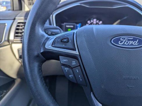 Used 2019 Ford Fusion SEL image 13