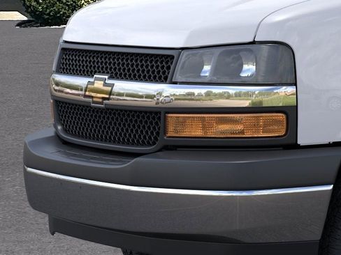 New 2025 Chevrolet Express 3500 w/ Power Convenience Package image 13
