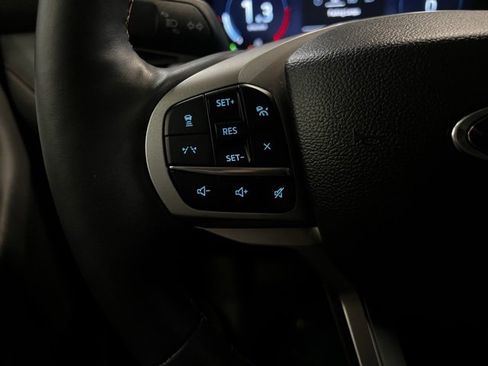 Used 2025 Ford Explorer Active w/ Active Comfort Package image 13