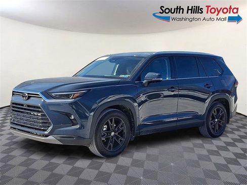 Certified 2025 Toyota Grand Highlander Platinum image 3