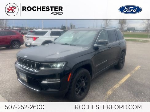 Used 2022 Jeep Grand Cherokee Limited image 1