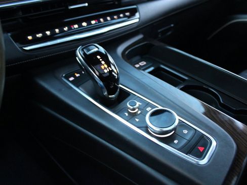 Used 2023 Cadillac Escalade Sport Platinum image 18