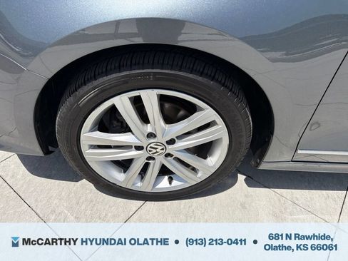 Used 2017 Volkswagen Jetta SEL Premium FWD image 19