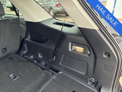 Used 2025 Ford Explorer Active AWD/4WD image 41