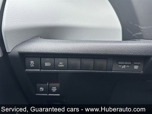 Used 2025 Toyota Sienna XLE w/ XLE Plus Package AWD/4WD image 31