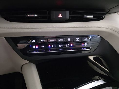 Used 2021 Buick Envision Avenir w/ Technology Package II AWD/4WD image 20
