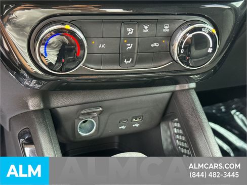 Used 2024 Chevrolet TrailBlazer LT w/ Driver Confidence Package image 35