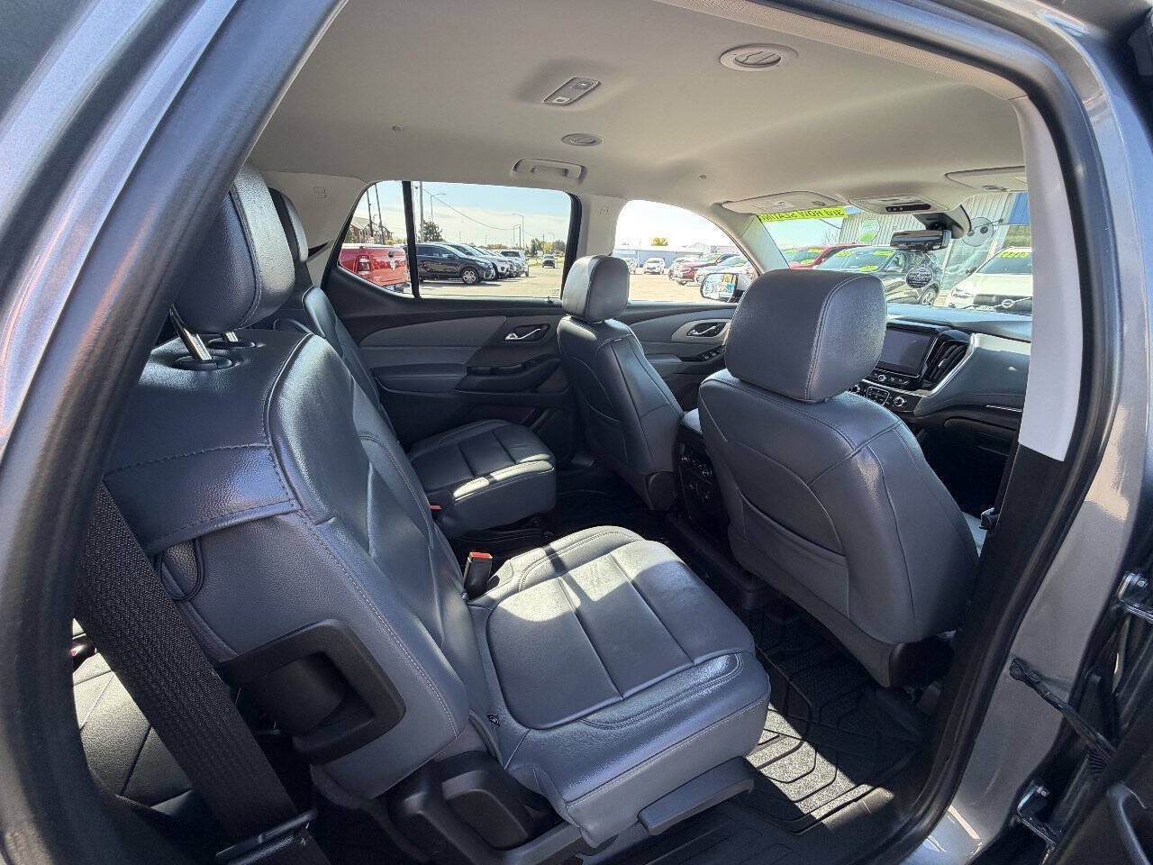 Used 2018 Chevrolet Traverse LT w/ LPO, Floor Liner Package AWD/4WD image 14