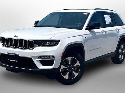 Used 2023 Jeep Grand Cherokee 4WD 4xe w/ Luxury Tech Group II image 13