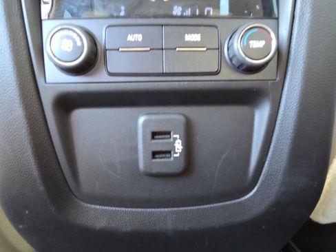 Used 2024 Buick Enclave Essence w/ Sport Touring Edition image 23