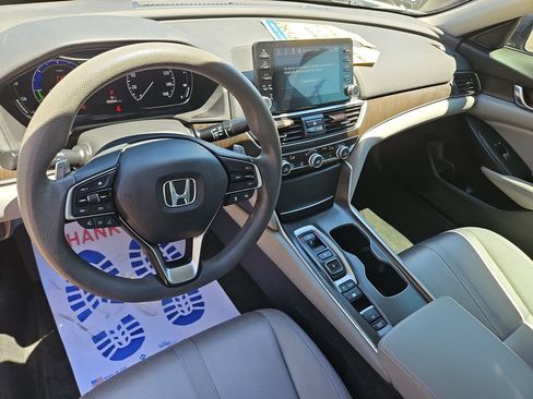 Used 2019 Honda Accord EX image 12