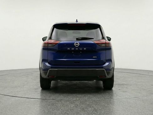 Used 2025 Nissan Rogue SV image 7