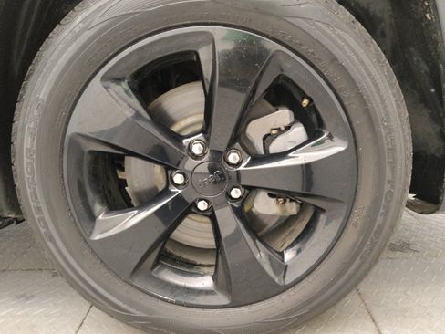 Used 2021 Jeep Cherokee Latitude Plus FWD image 31