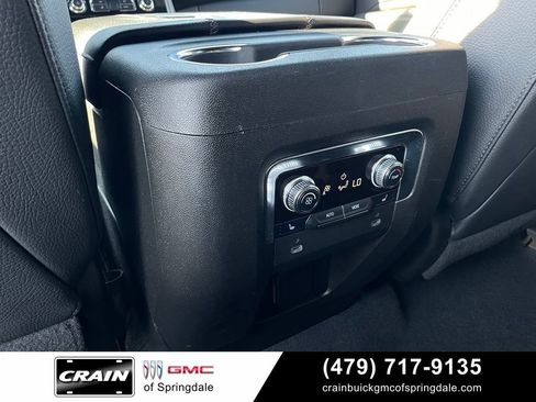 Used 2022 GMC Yukon Denali w/ Denali Premium Package AWD/4WD image 26