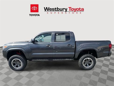 Used 2022 Toyota Tacoma SR image 13