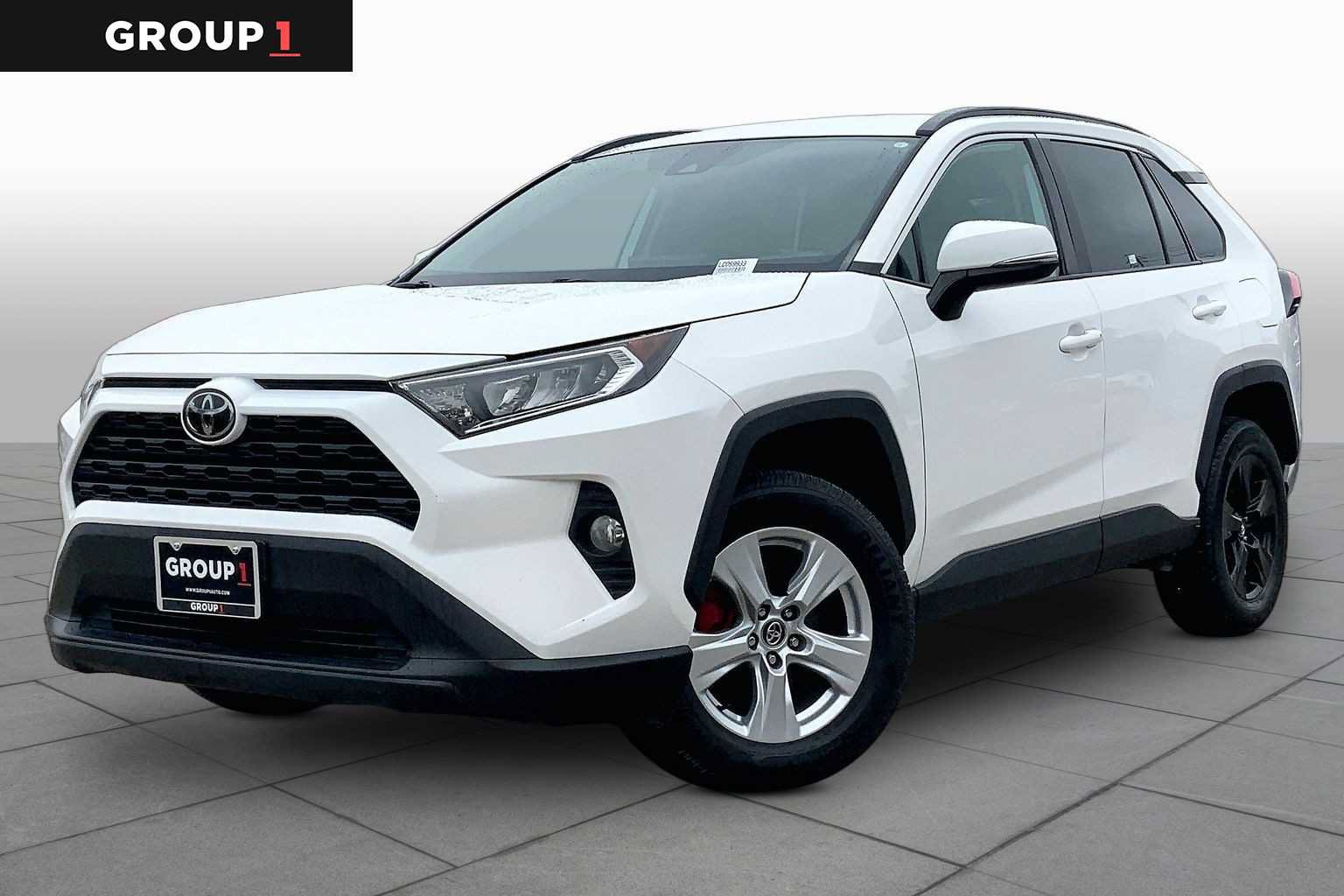 Used 2020 Toyota RAV4 XLE FWD image 1