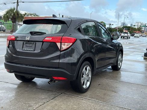 Used 2018 Honda HR-V LX image 14