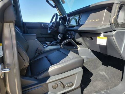 New 2026 Ford Bronco Badlands AWD/4WD image 16