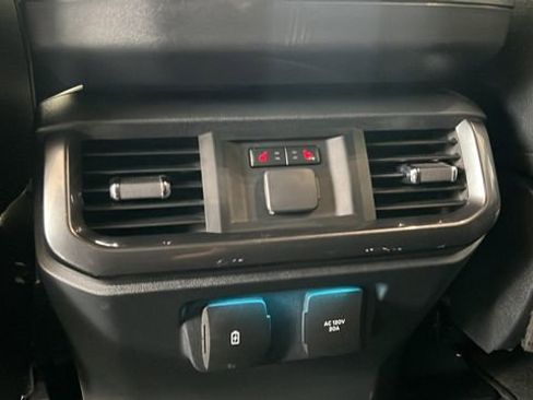 Used 2023 Ford F150 Lariat w/ Equipment Group 502A High image 19