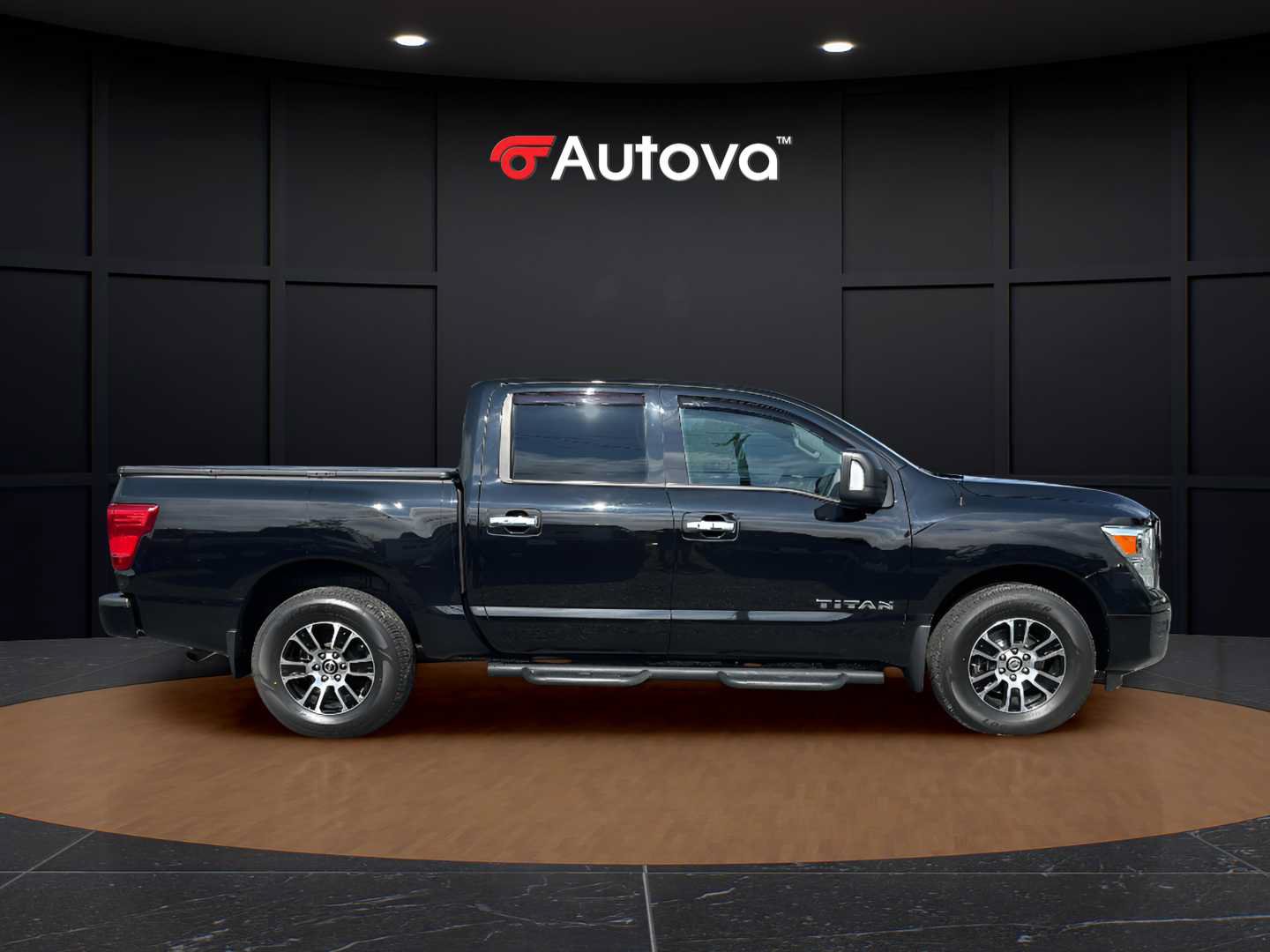 Used 2021 Nissan Titan SV w/ SV Convenience Package AWD/4WD image 6